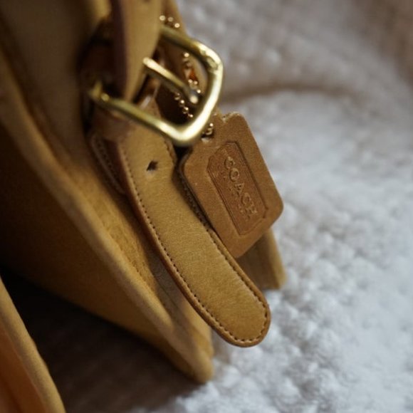 Gorgeous Vintage 1970's Tan Leather Coach Messenge - Picture 9 of 10